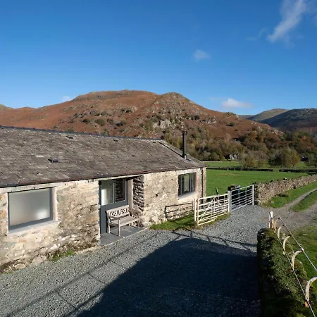 Grasmere With Stunnng Views By Letmestay *